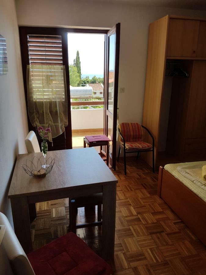 Apartmani Rosanda Petrcane Exterior foto